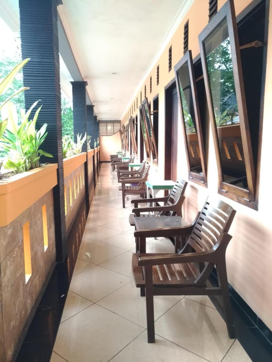 Hotel Tirto Маланг Экстерьер фото