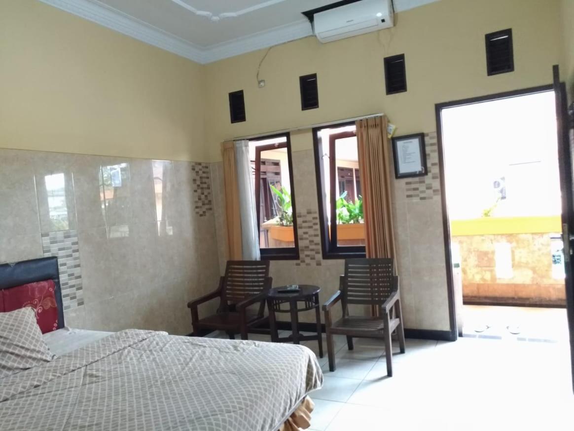 Hotel Tirto Маланг Экстерьер фото