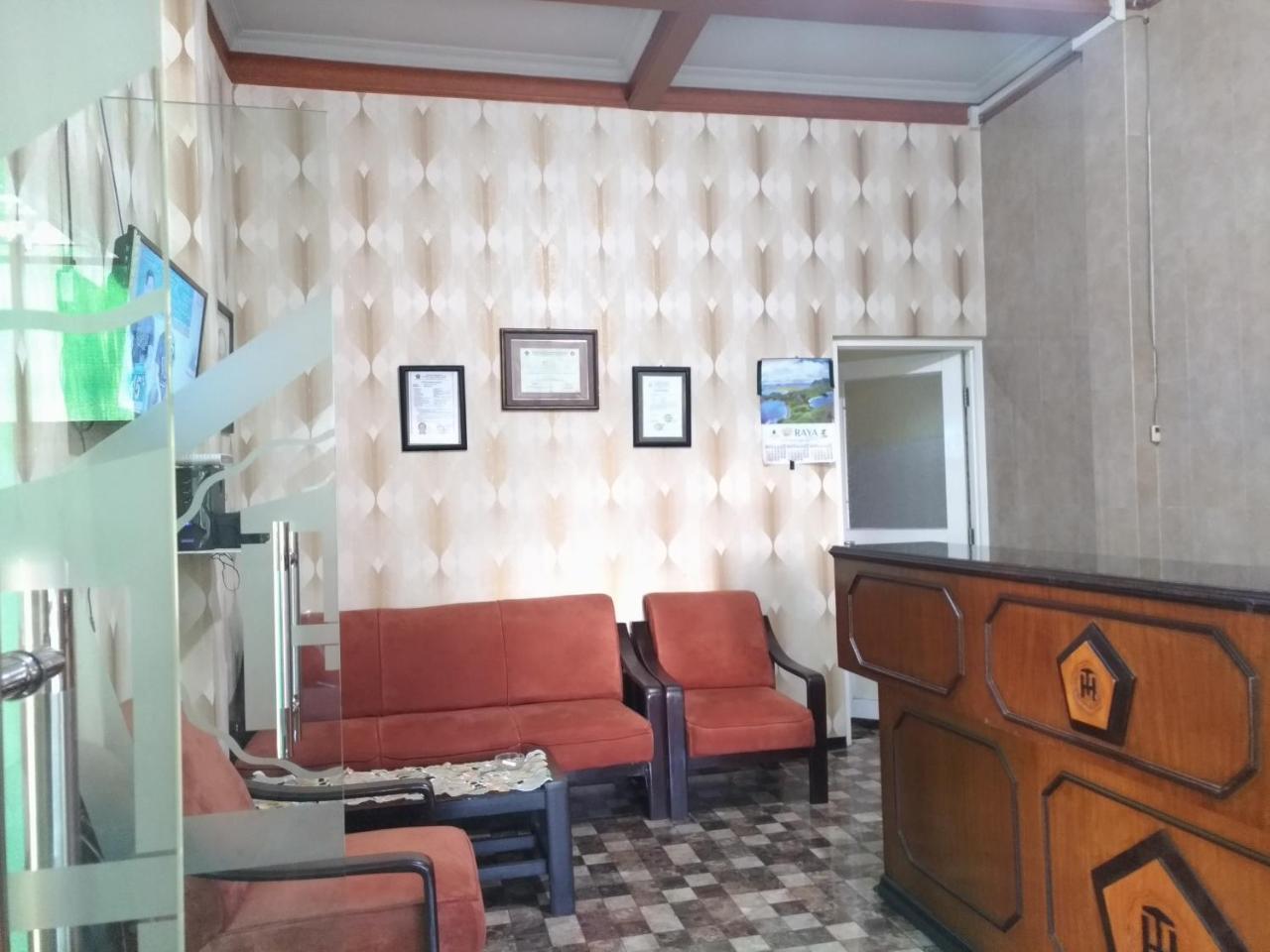Hotel Tirto Маланг Экстерьер фото